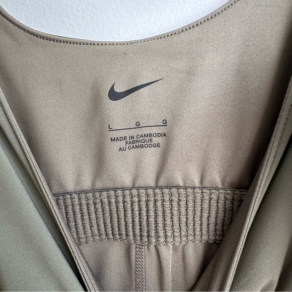 Nike Bliss Luxe Dress - Picture 4 of 8